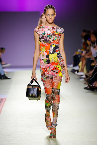 Look 44